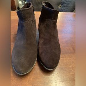 Sketchers size 37 brown ankle booties